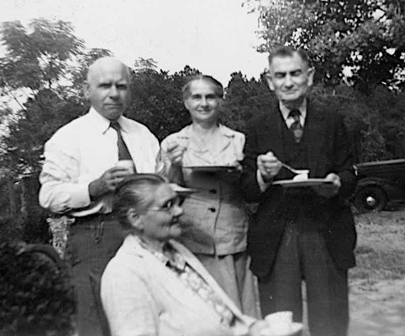 Tom Richardson, Olivia (Richardson) Culver-Sanders, Reid Richardson, and Magnolia (Richardson) Barker (seated)