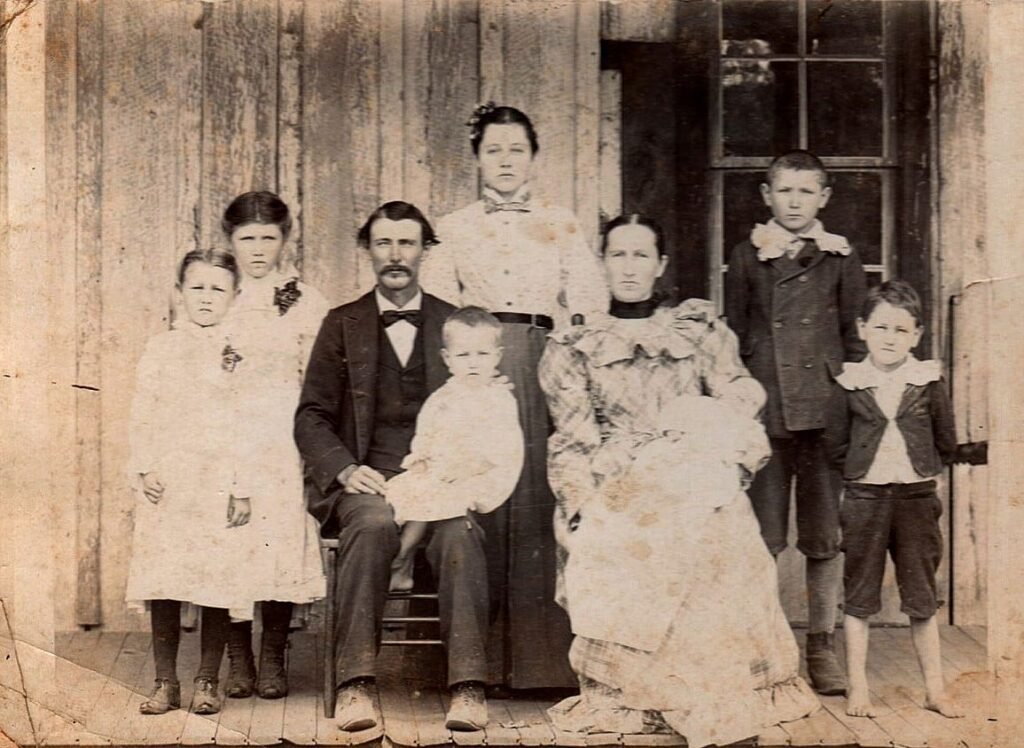 William and Rosala Aldridge and children.