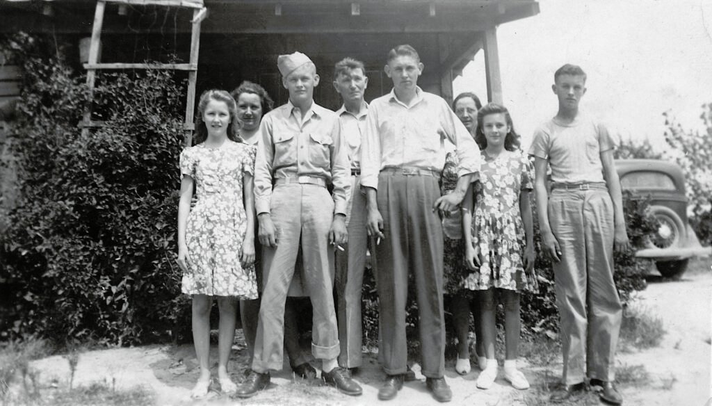 Family of Walter and Minnie Aldridge. (L-r) Hilda, Ola, Milton, Walter, James, Minnie, Jeanette Russell (Minnie's daughter), Harold.