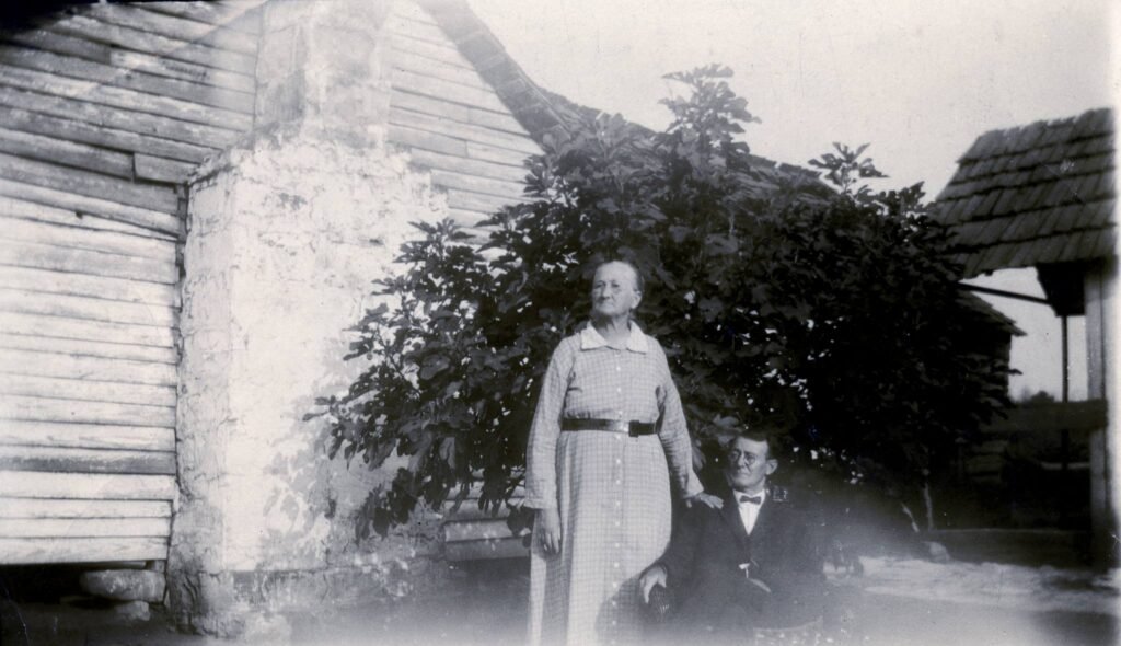 William Warren Aldridge and Iris Rosala (Parker) Aldridge.